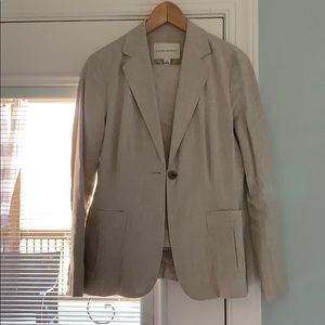 Heathered beige linen jacket and pants suit